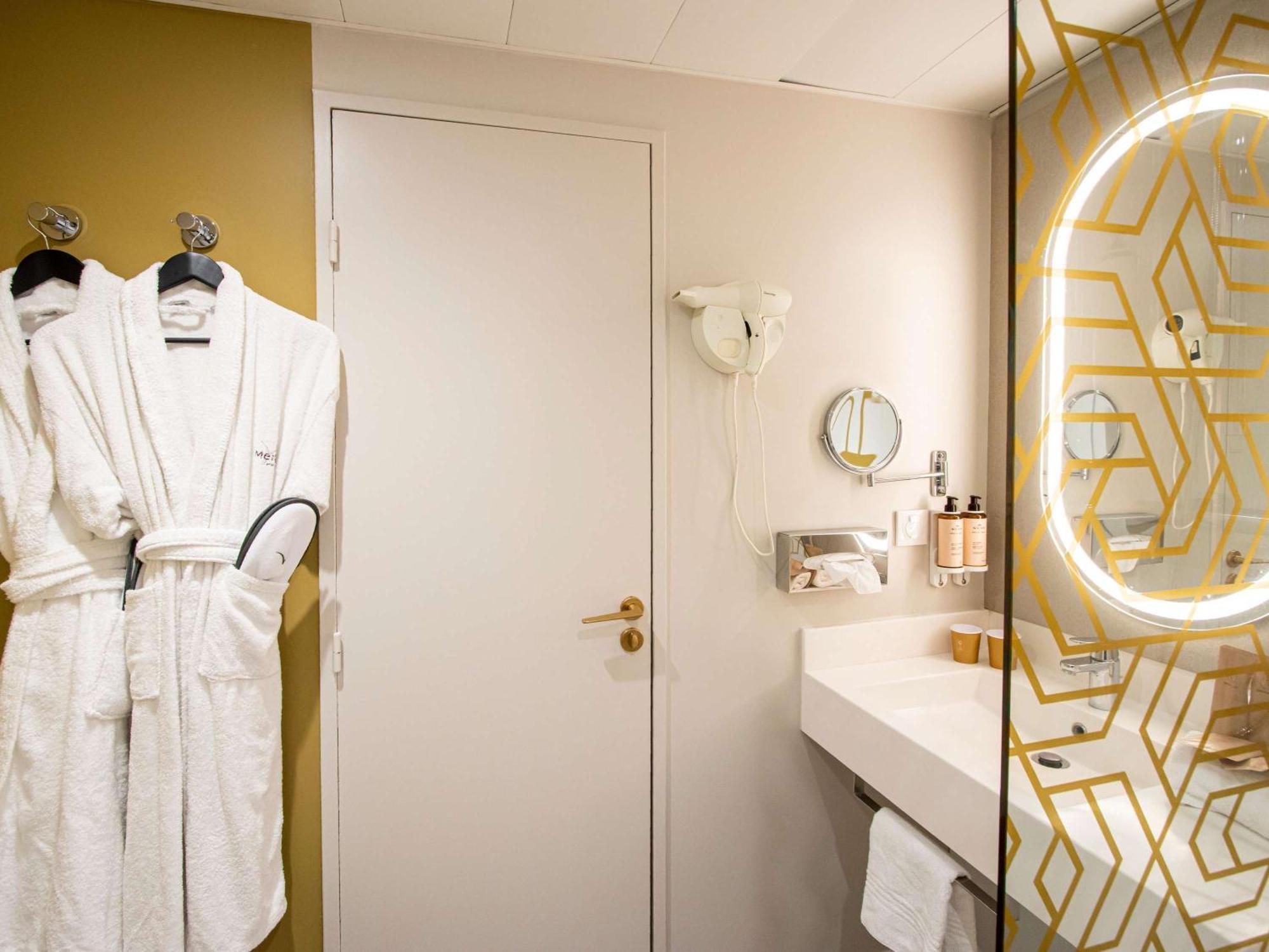 Mercure Hotel 4*